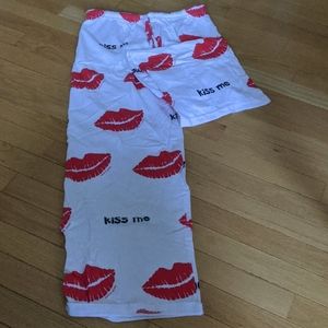 Pajama bottoms and top